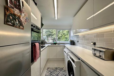 2 bedroom apartment for sale, Cameron Close, Warley, Brentwood