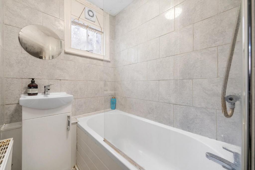 Bathroom FF