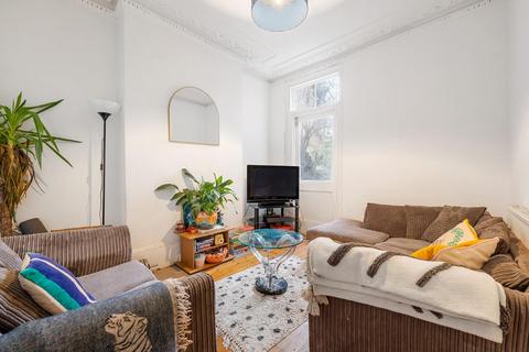 4 bedroom house for sale, Solon Road, SW2