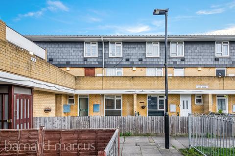 undefined, Southern Avenue, Feltham