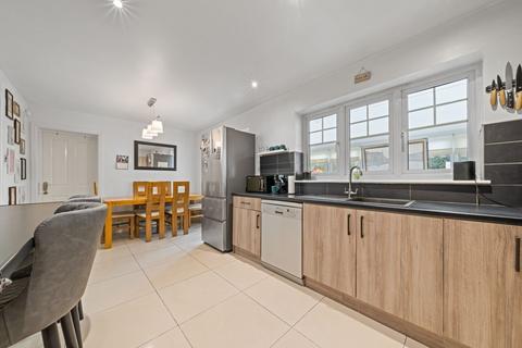 4 bedroom detached house for sale, Mosshouse, Stirling, FK7