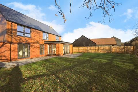 4 bedroom detached house for sale, The Paddock, Upper Dicker, Hailsham