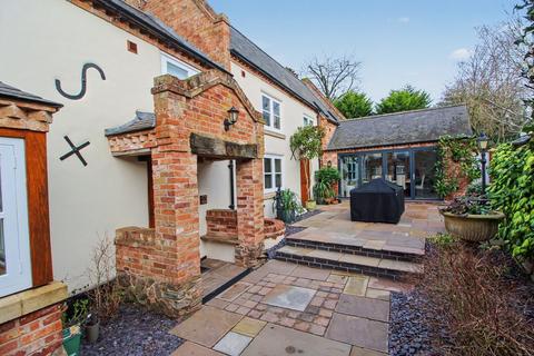 5 bedroom detached house for sale, Northfield Road, Leicester LE8