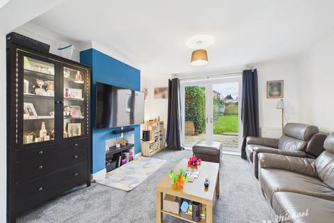 undefined, Leighton Buzzard LU7