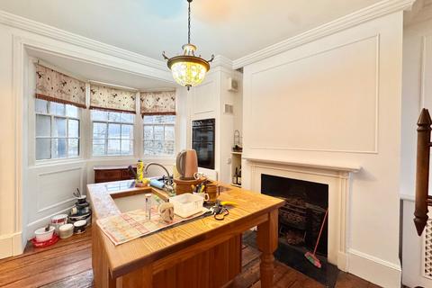 5 bedroom terraced house to rent, Eldon Place, The Parade, Broadstairs, Kent, CT10
