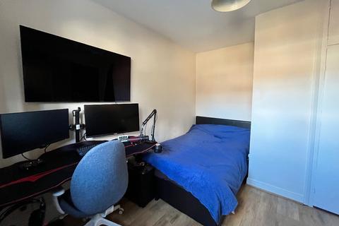 3 bedroom terraced house for sale, Straight Road, Romford