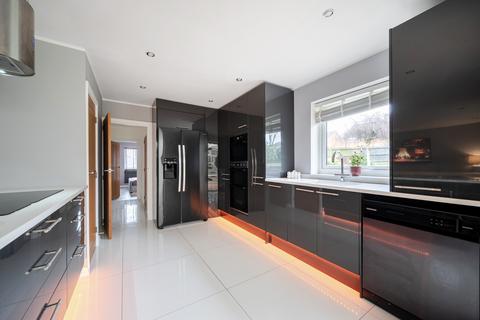 2 bedroom semi-detached house for sale, Penfold Way, Maidstone, ME15