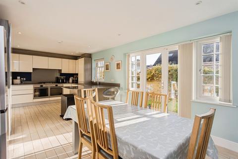 4 bedroom end of terrace house for sale, Bennetts Rise, Haywards Heath