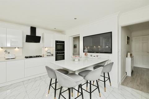 5 bedroom detached house for sale, Sheffield Road, Conisbrough, Doncaster