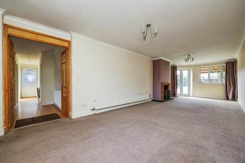 4 bedroom detached bungalow for sale, Windsmoor Road, Brinsley, Nottingham