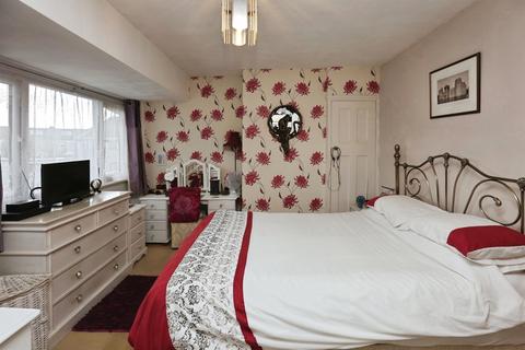 2 bedroom semi-detached house for sale, Shalbourne Road, GOSPORT