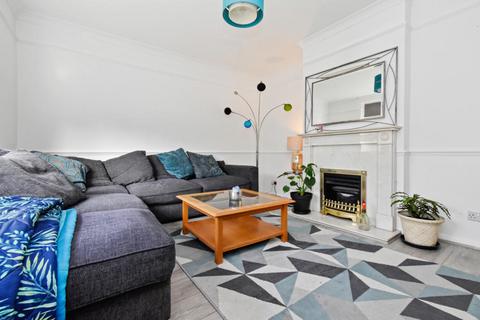 4 bedroom semi-detached house to rent, Brenchley Road, Orpington, BR5