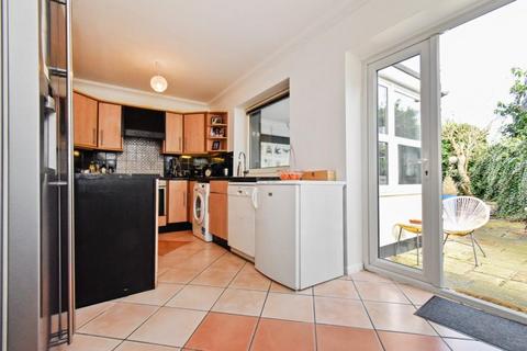 4 bedroom semi-detached house to rent, Brenchley Road, Orpington, BR5