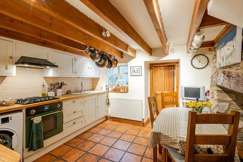2 bedroom cottage for sale, Gloucester Street, Malmesbury