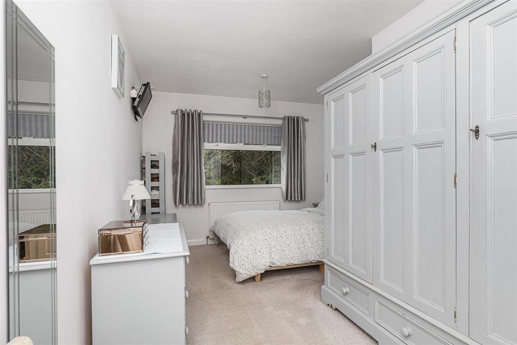 Bramleys Estate Agents - Pye Nest - Halifax (25).j