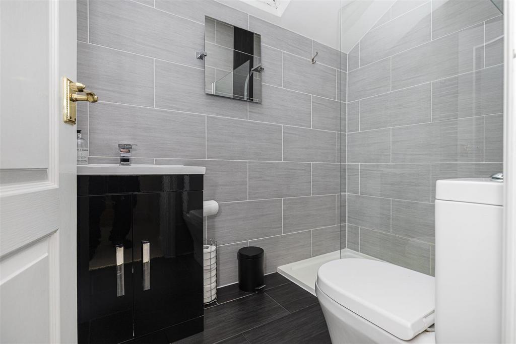 Bramleys Estate Agents - Pye Nest - Halifax (24).j