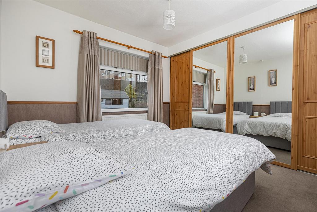 Bramleys Estate Agents - Pye Nest - Halifax (34).j