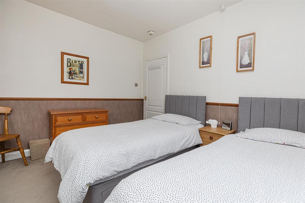 Bramleys Estate Agents - Pye Nest - Halifax (36).j