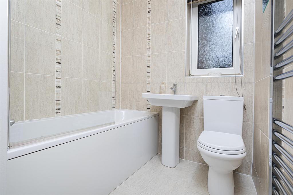 Bramleys Estate Agents - Pye Nest - Halifax (31).j
