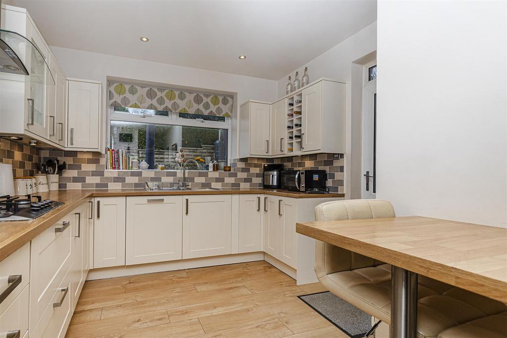 Bramleys Estate Agents - Pye Nest - Halifax (11).j