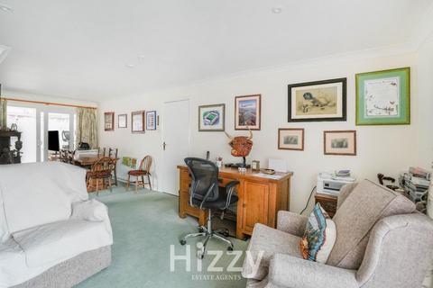 3 bedroom detached bungalow for sale, Wheatfields, Whatfield IP7