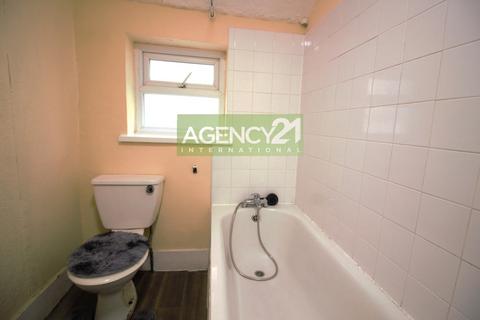 2 bedroom flat to rent, Seventh Avenue, Manor Park, E12