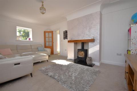 undefined, Stonebank Drive, Little Neston
