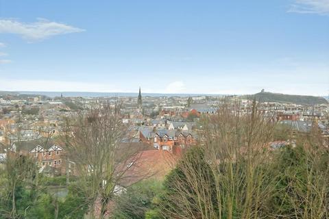 3 bedroom detached house for sale, Mountside, Scarborough