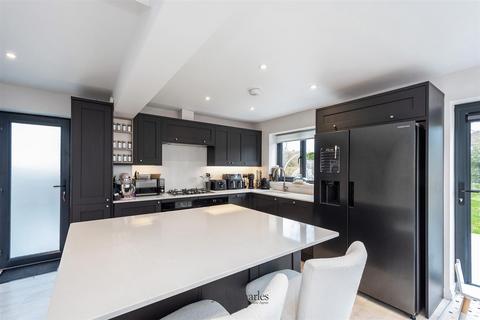 3 bedroom semi-detached house for sale, Brookmead, Hildenborough, Tonbridge