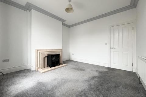 2 bedroom terraced house for sale, Station Road, Skelmanthorpe, Huddersfield, HD8 9AU