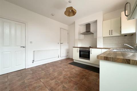 2 bedroom terraced house for sale, Station Road, Skelmanthorpe, Huddersfield, HD8 9AU