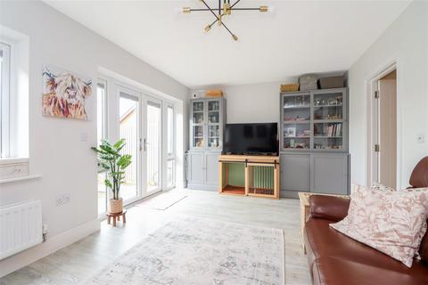 3 bedroom semi-detached house for sale, Thorn Way, Pease Pottage, Crawley