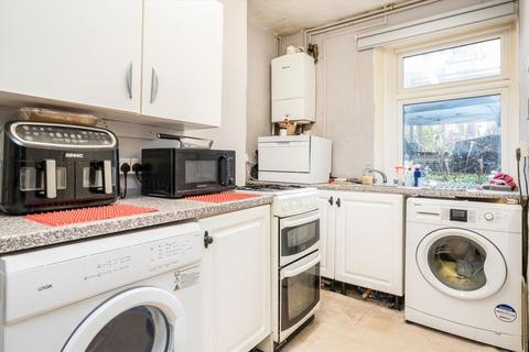 3 bedroom house for sale, Kings Grove, London SE15