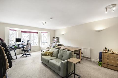 2 bedroom flat for sale, Castelnau, Barnes, London, SW13