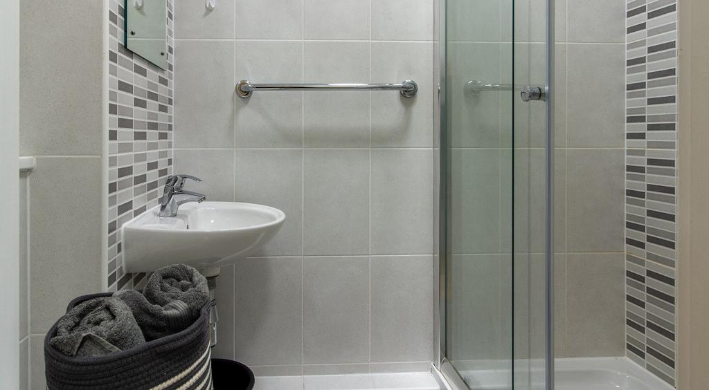Silver Ensuite