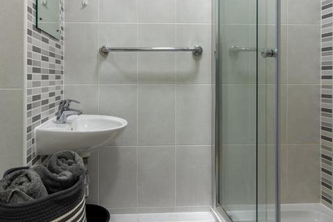 1 bedroom private hall to rent, Haven Road