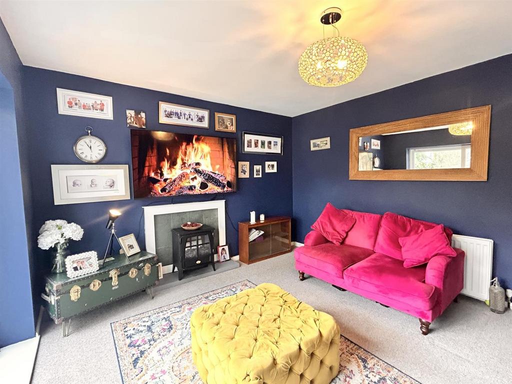 Living Room 1.jpg