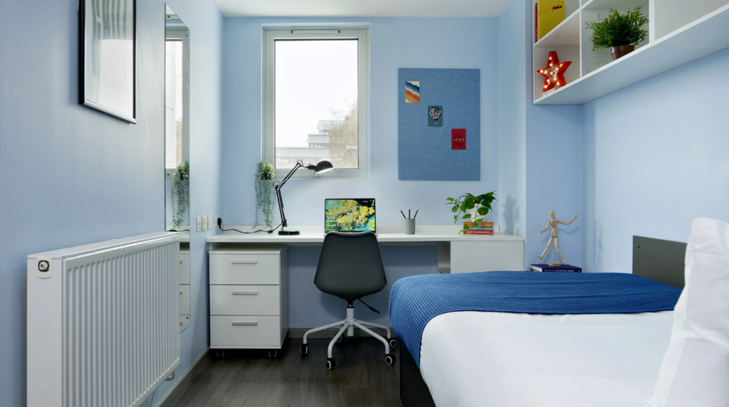 Gold Ensuite.png