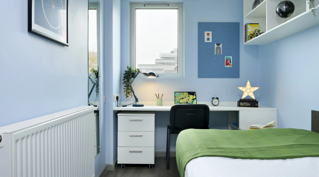 Silver Ensuite.png