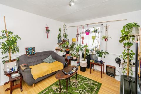 1 bedroom maisonette for sale, Spring Close, Southampton