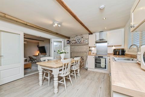 2 bedroom terraced house for sale, Dunford Road, HOLMFIRTH