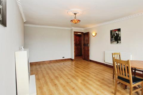 undefined, Tynant, Cardiff