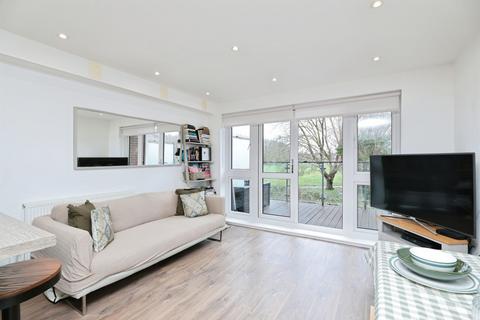undefined, Bartlett Crescent, High Wycombe