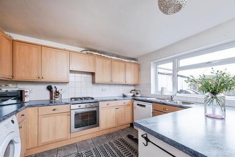 3 bedroom terraced house for sale, Sandholme, Steeple Claydon, Buckingham