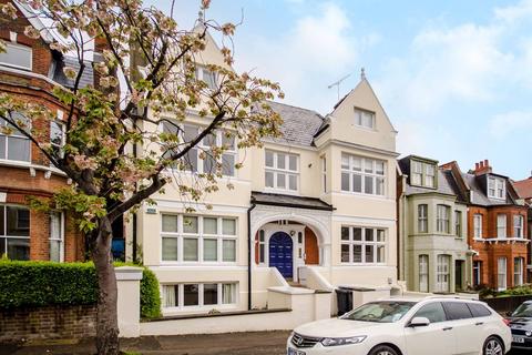 2 bedroom flat to rent, Claremont Road, Highgate, London, N6