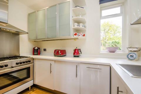 2 bedroom flat to rent, Claremont Road, Highgate, London, N6