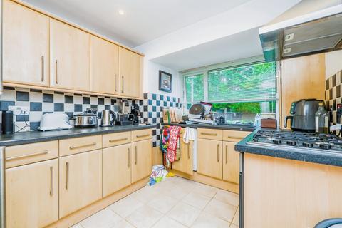 undefined, Cwrt Ty-Mynydd, Radyr, Cardiff