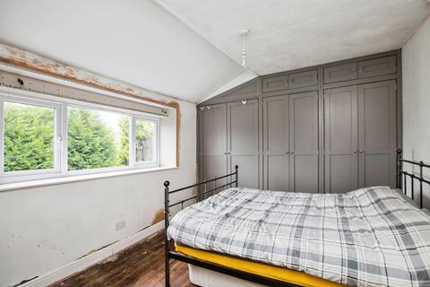 2 bedroom terraced house for sale, Keighley Road, Halifax