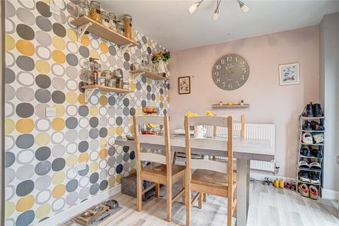 3 bedroom end of terrace house for sale, Stonehenge Road, Wichelstowe, Swindon, Wiltshire, SN1