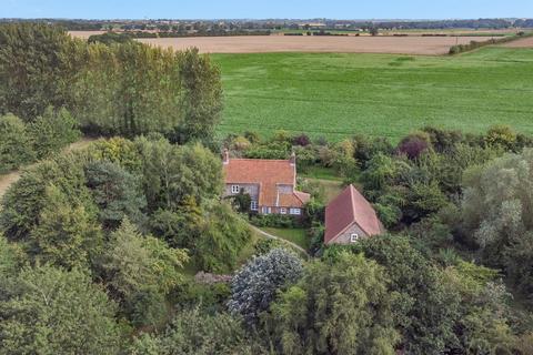 3 bedroom character property for sale, Mill Common Road, Ridlington, North Walsham